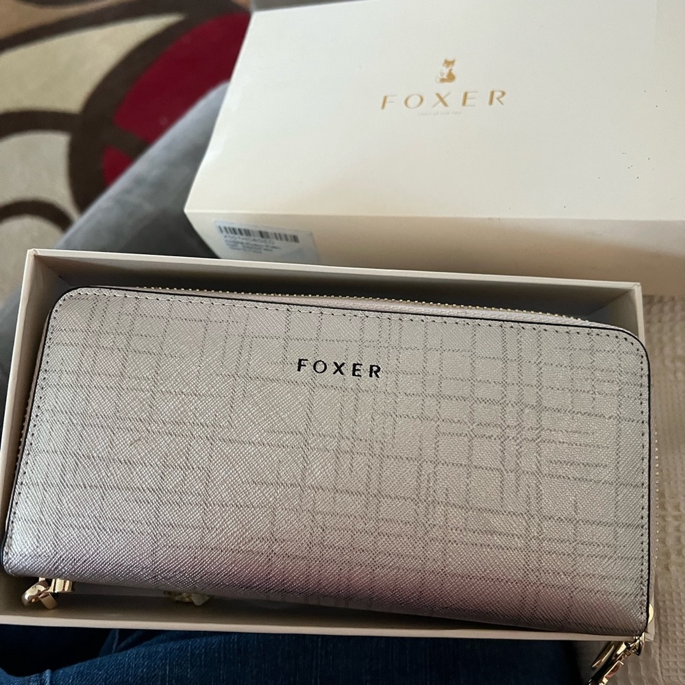 NIB Foxer Wallet Womens Gold Fox